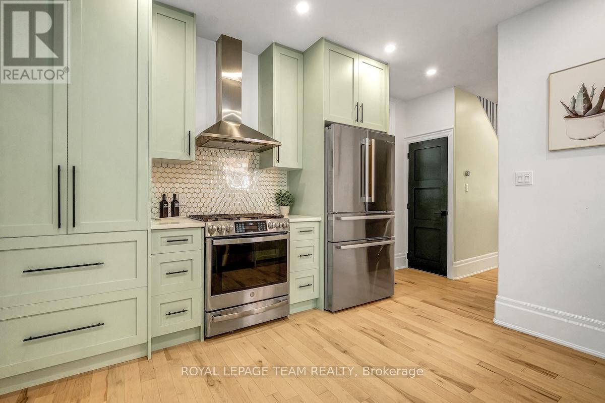 Photo 35 of 8 Pretoria Avenue, Ottawa ON
