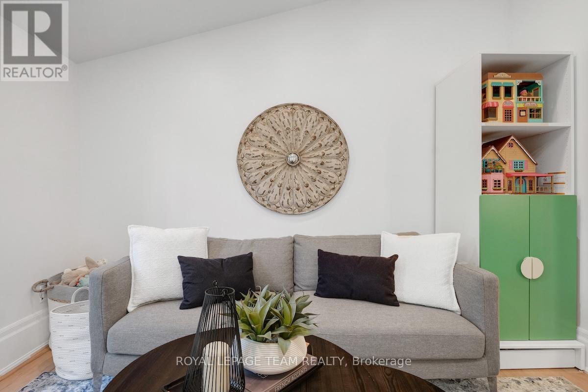 Photo 9 of 8 Pretoria Avenue, Ottawa ON