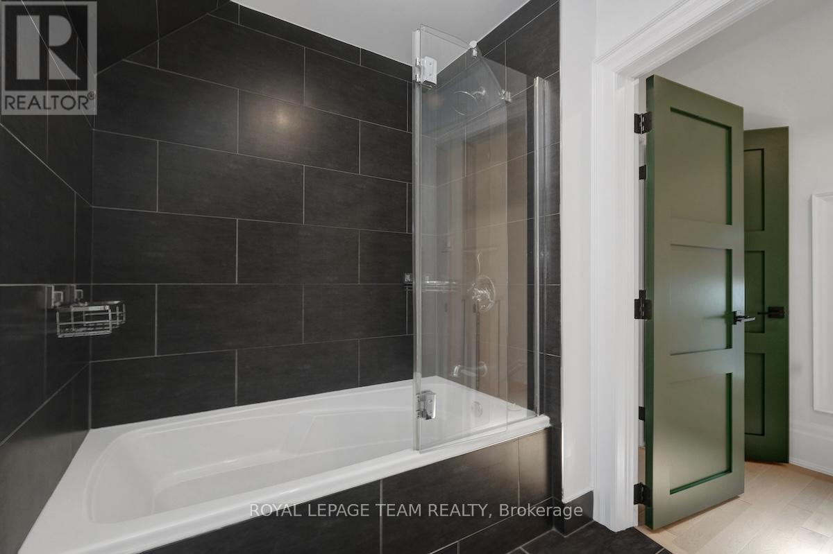 Photo 21 of 8 Pretoria Avenue, Ottawa ON