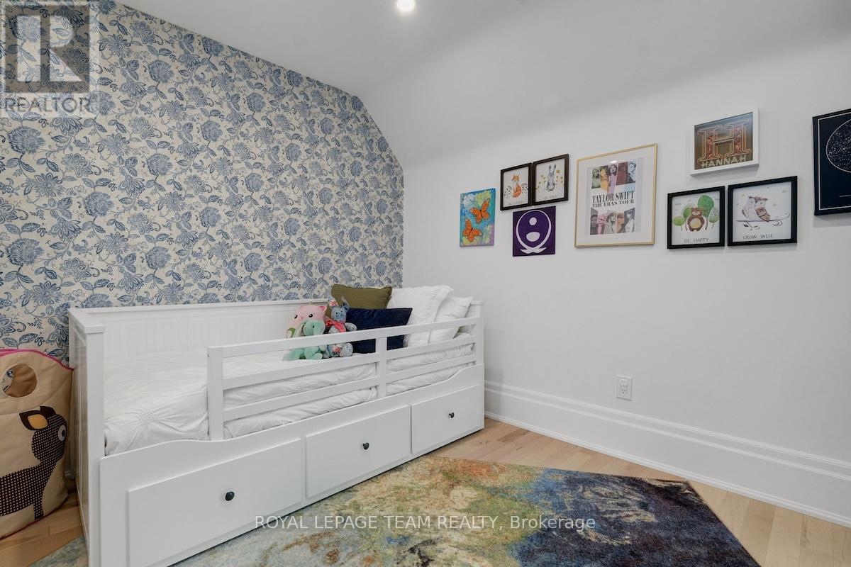 Photo 28 of 8 Pretoria Avenue, Ottawa ON