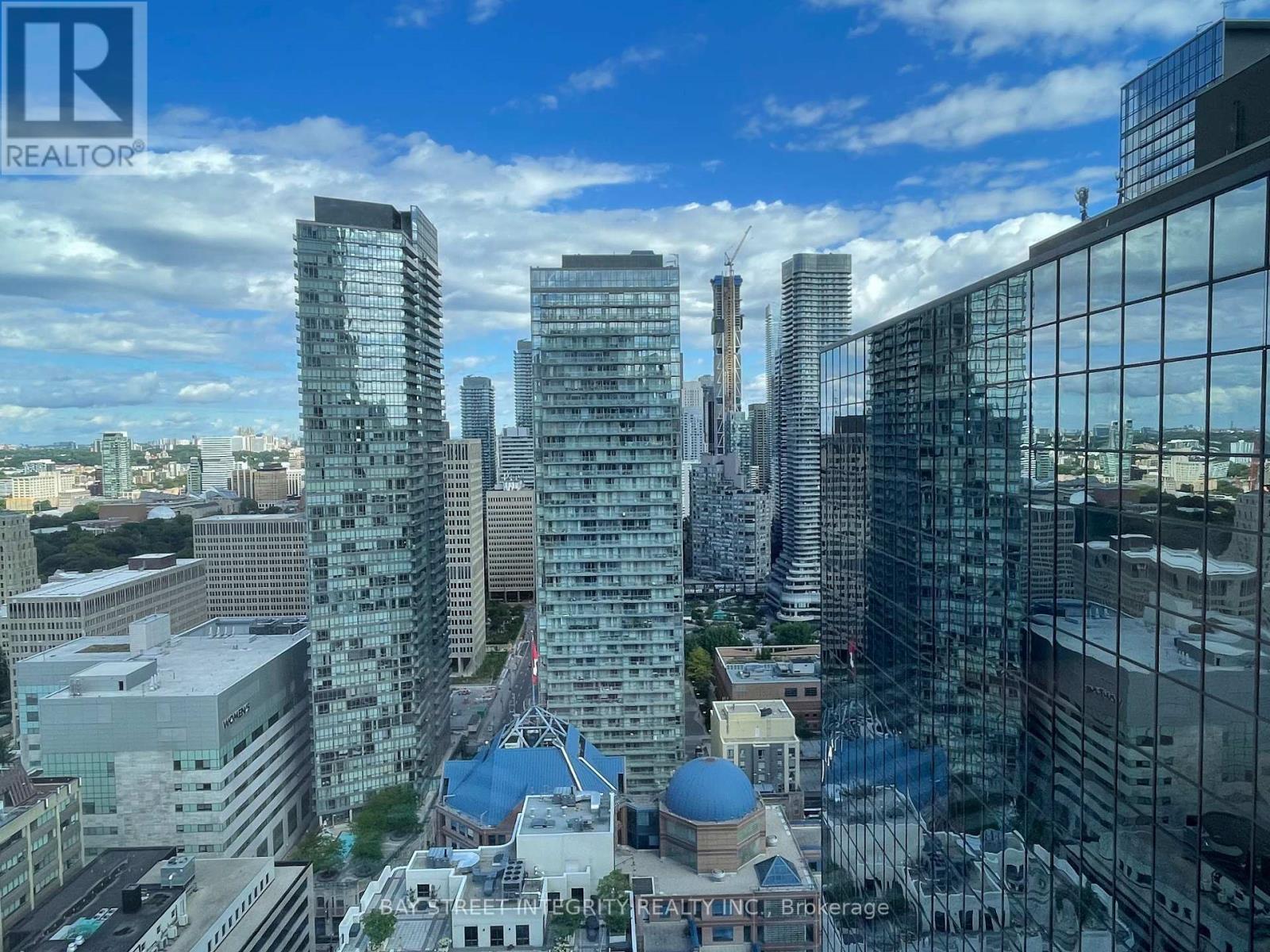 Photo 3 of 4001 763 Bay Street, Toronto ON