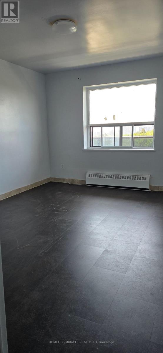 Photo 1 of 605 1651 Victoria Park Avenue, Toronto ON