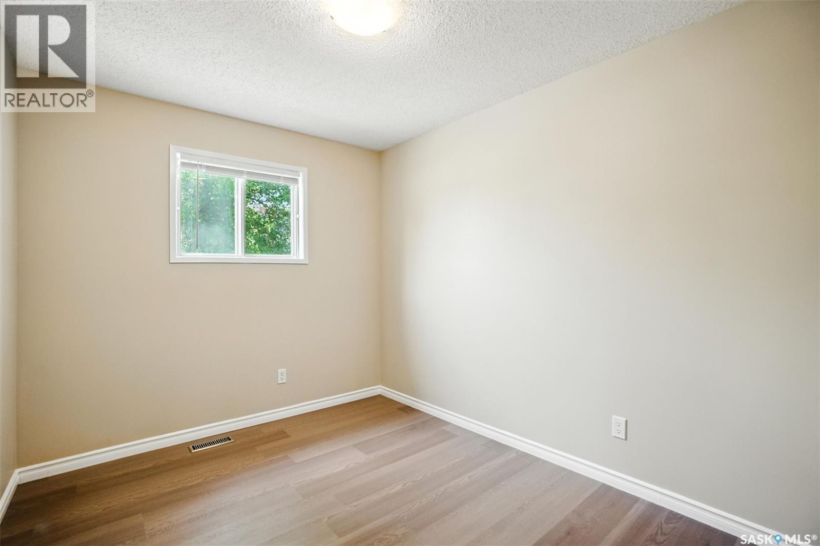 Photo 14 of 238 Stillwater Drive, Saskatoon SK