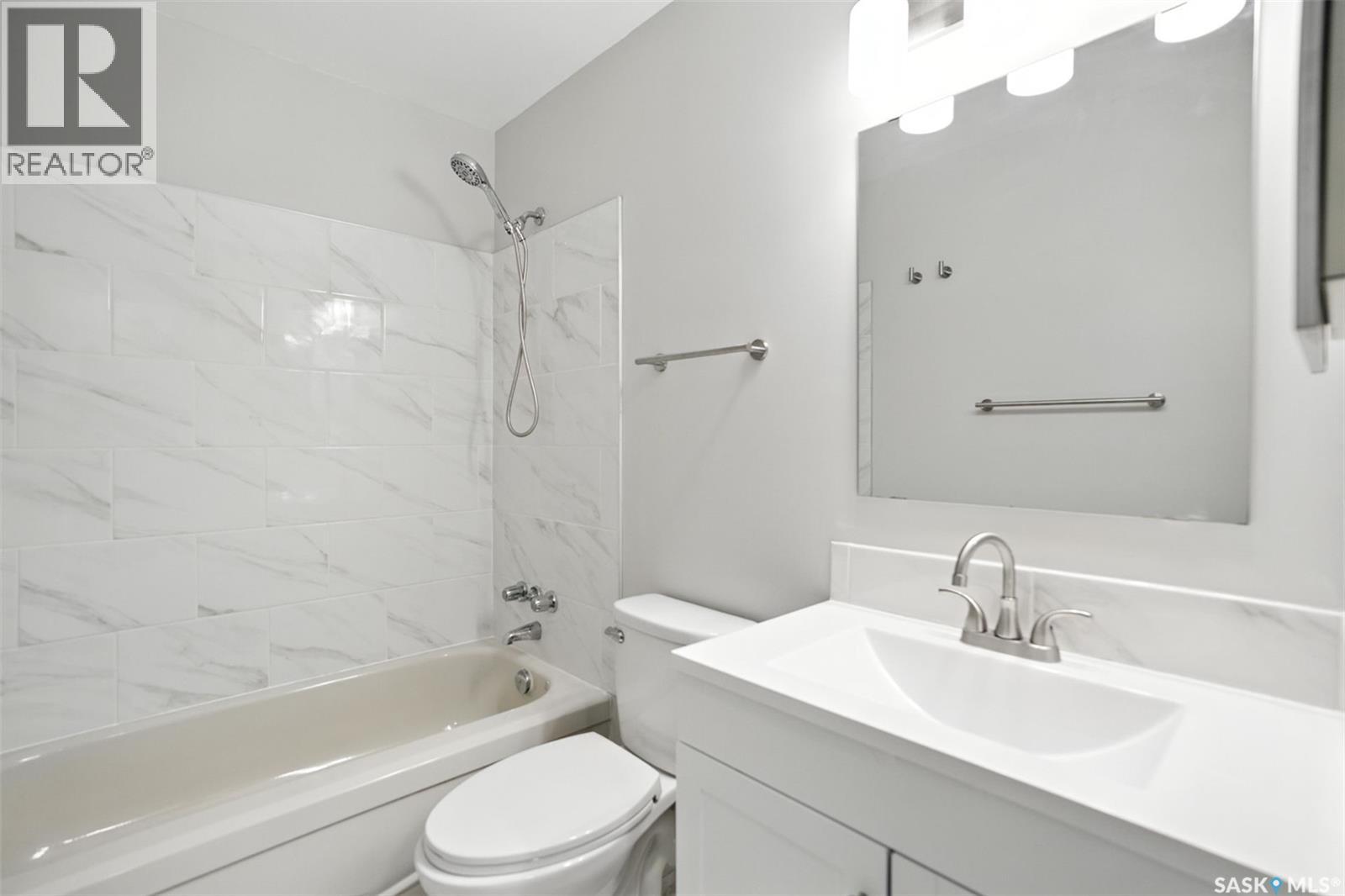 Photo 16 of 238 Stillwater Drive, Saskatoon SK