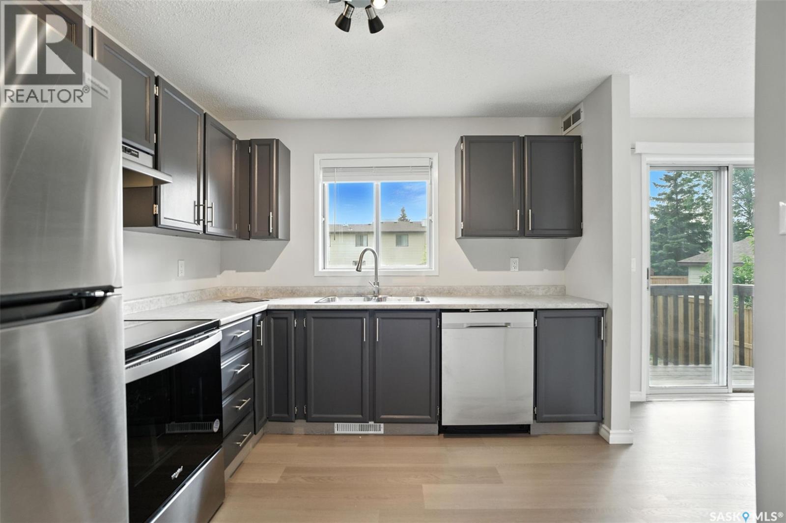 Photo 3 of 238 Stillwater Drive, Saskatoon SK
