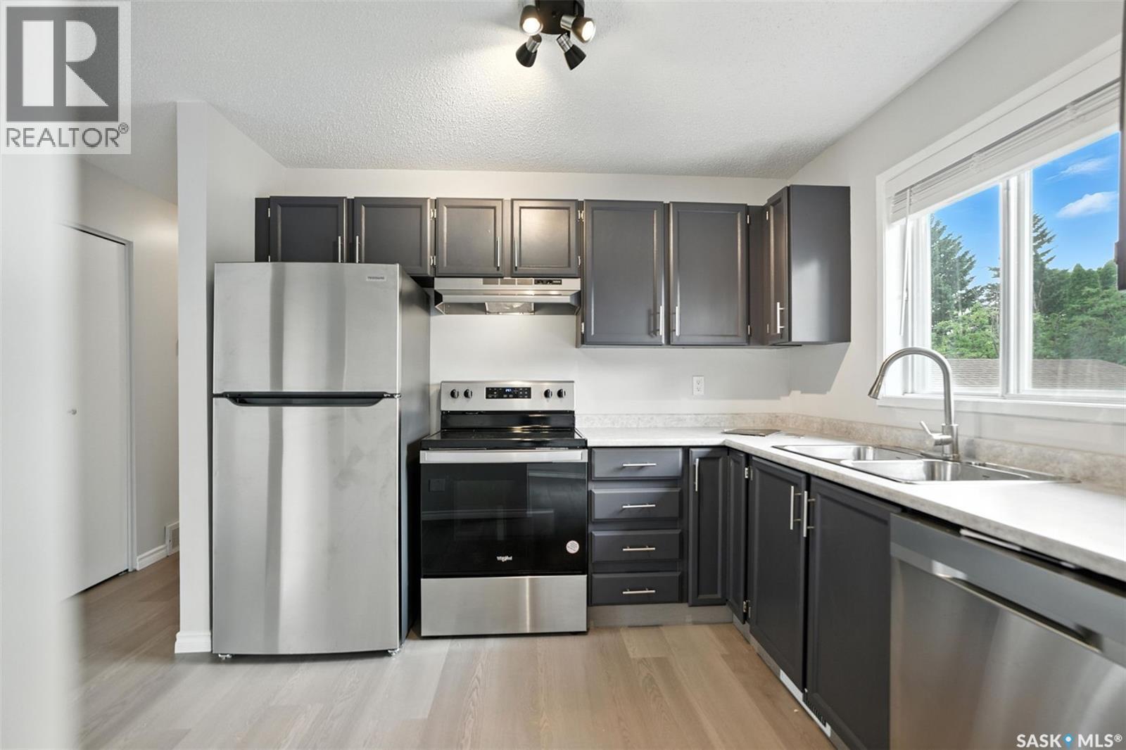 Photo 8 of 238 Stillwater Drive, Saskatoon SK