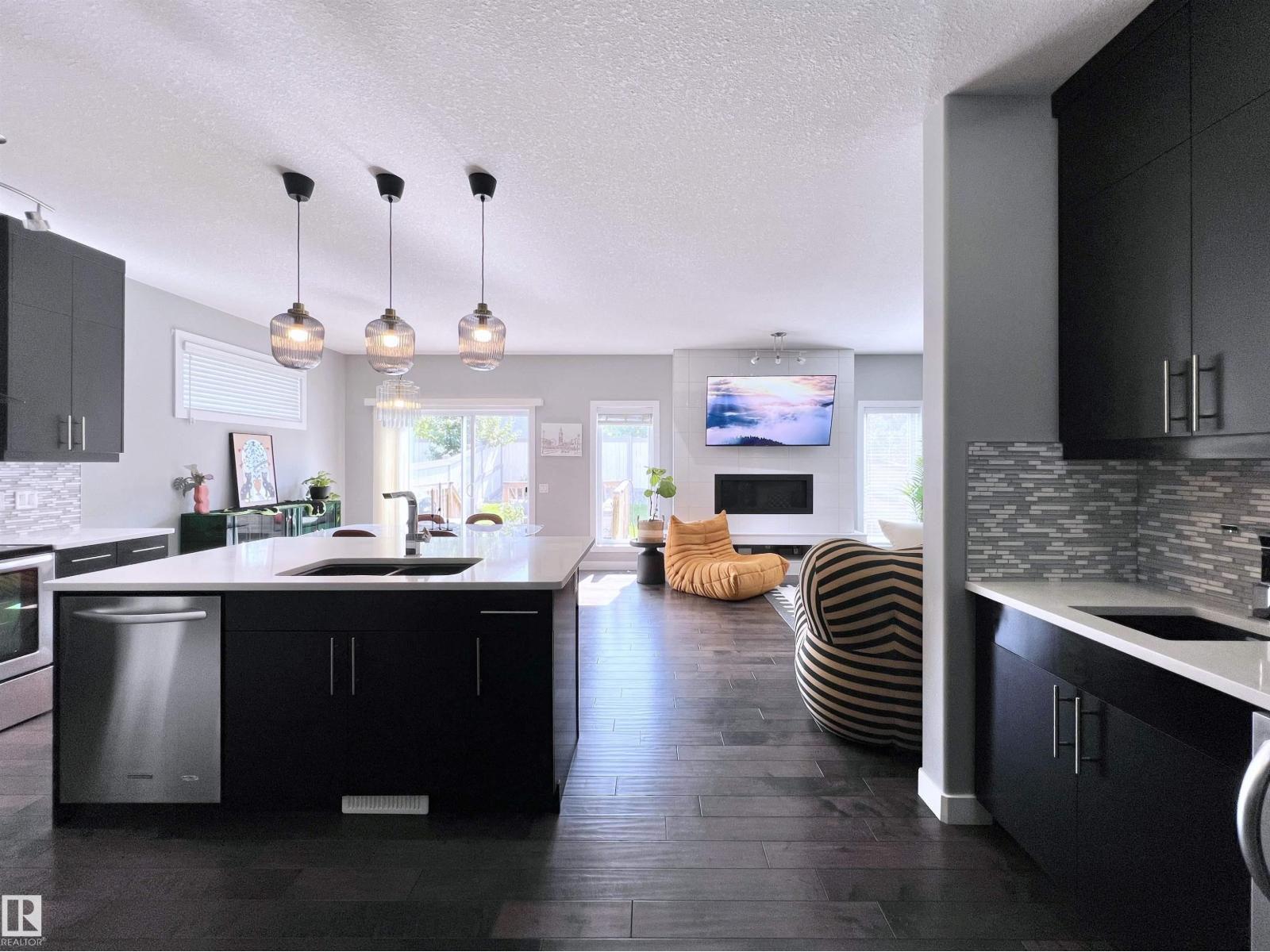 Photo 6 of 20629 97 A Av Nw, Edmonton AB