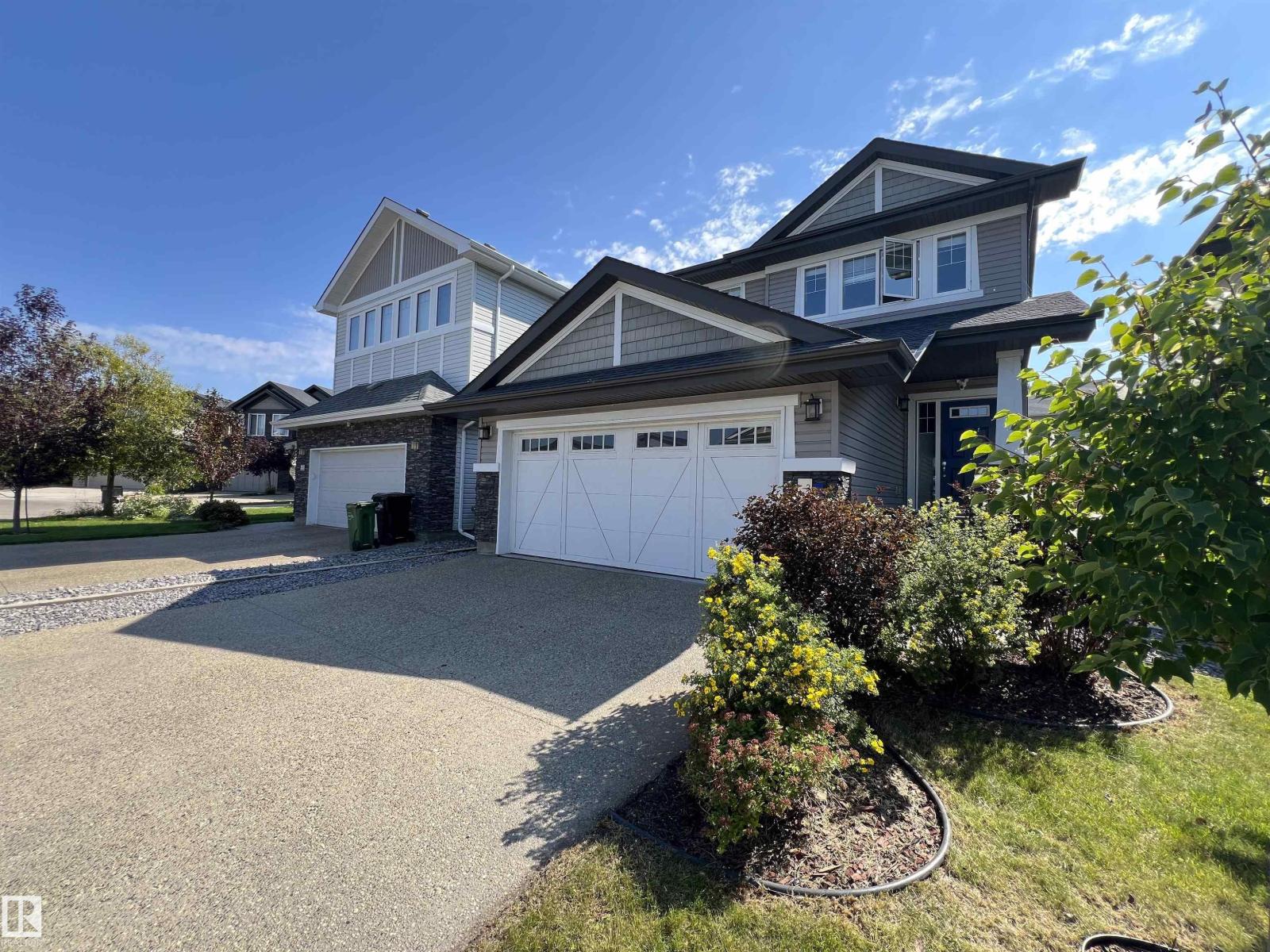 Photo 3 of 20629 97 A Av Nw, Edmonton AB