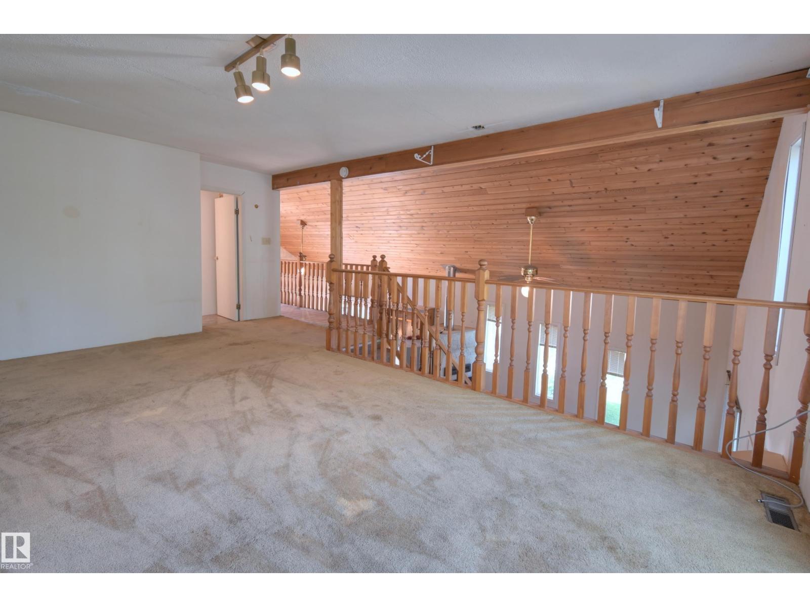 Photo 10 of 5912 49 Av, Rural Lac Ste Anne County AB