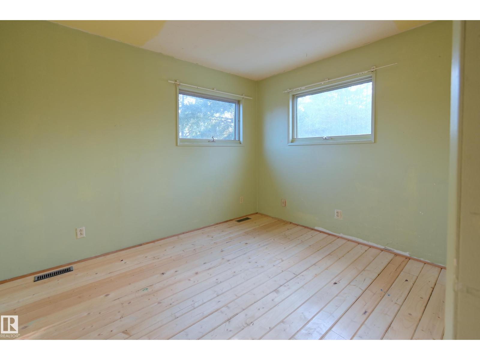 Photo 12 of 5912 49 Av, Rural Lac Ste Anne County AB