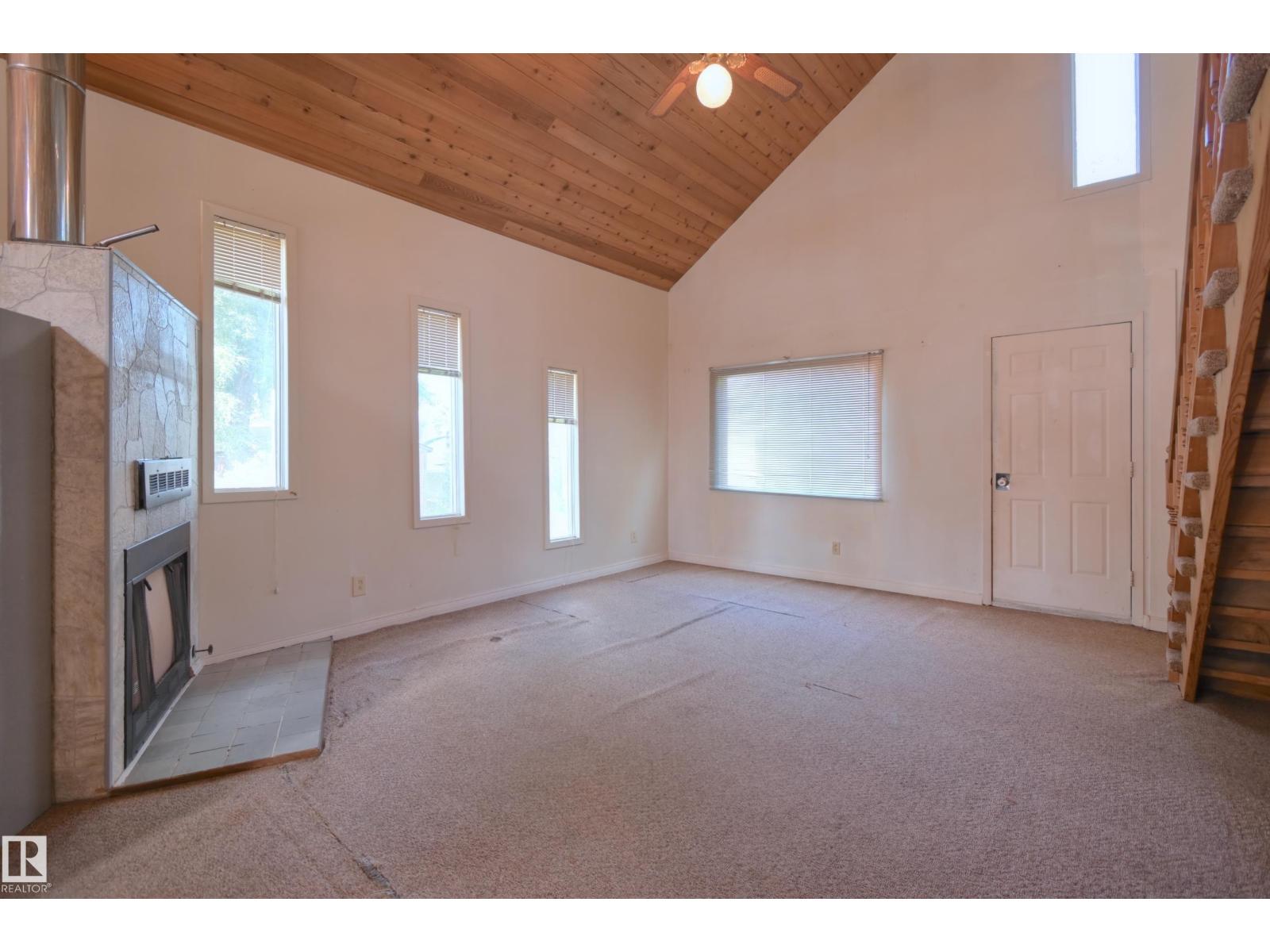 Photo 5 of 5912 49 Av, Rural Lac Ste Anne County AB