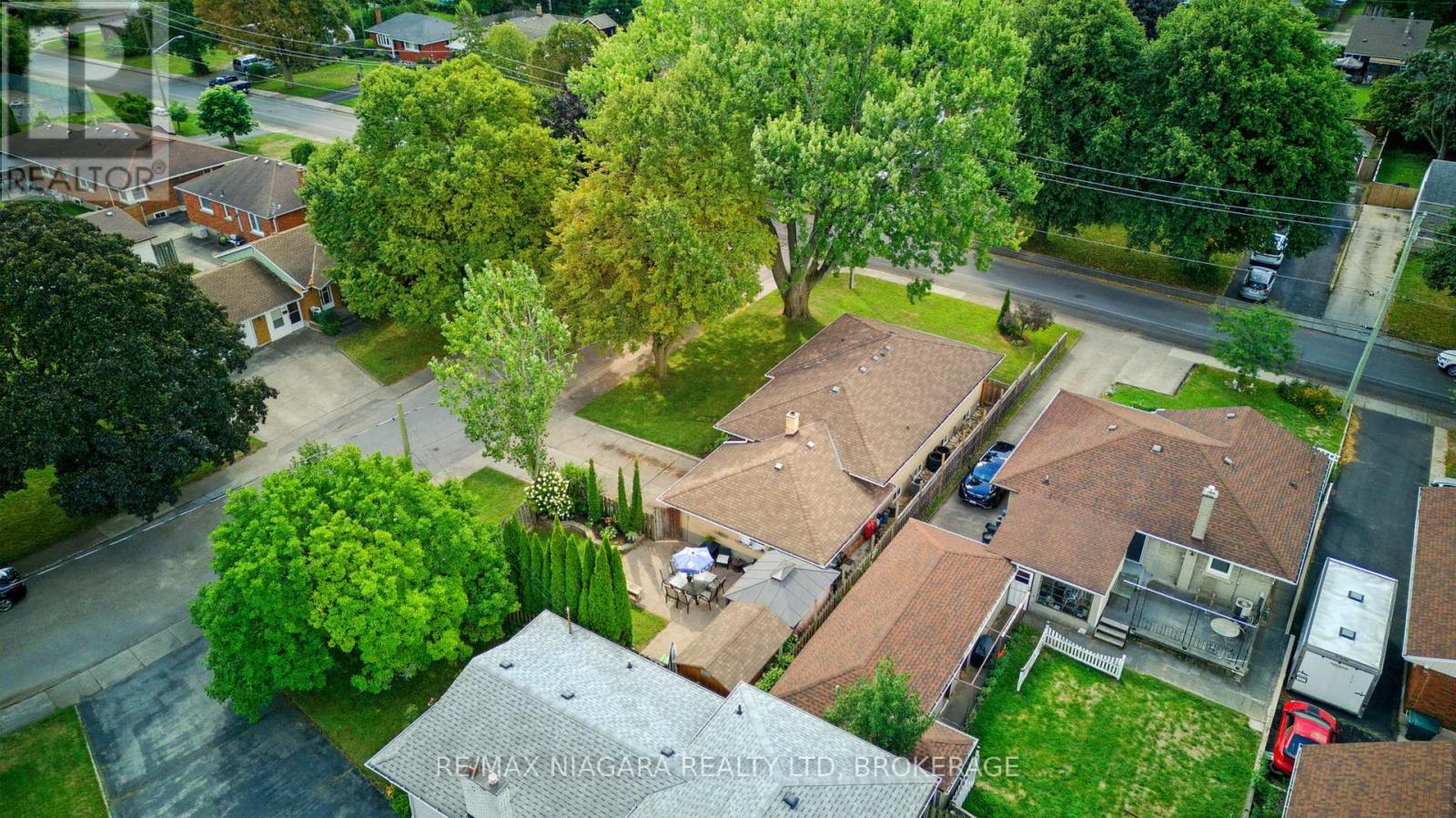 Photo 8 of 6775 Joyce Avenue, Niagara Falls ON