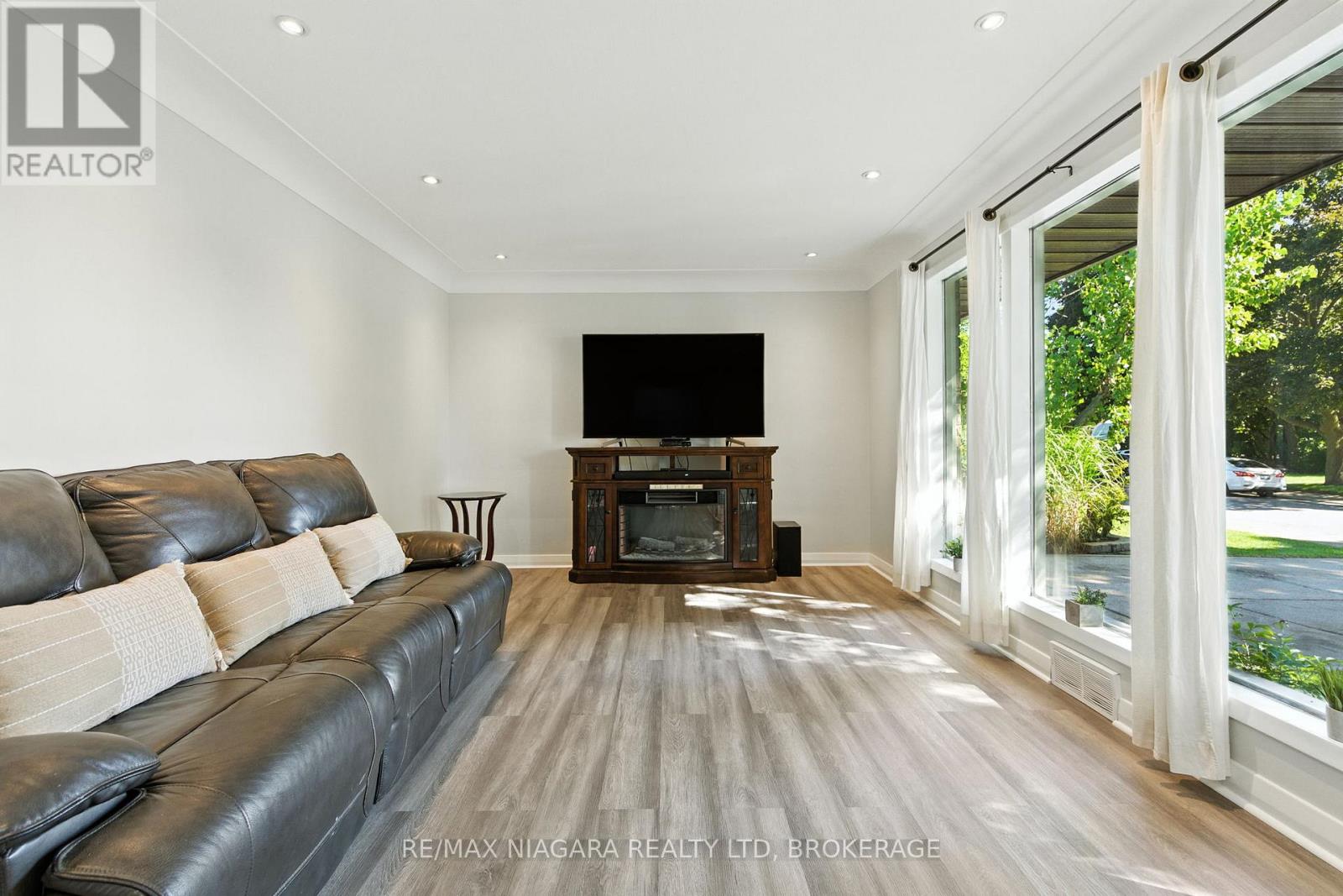 Photo 42 of 6775 Joyce Avenue, Niagara Falls ON