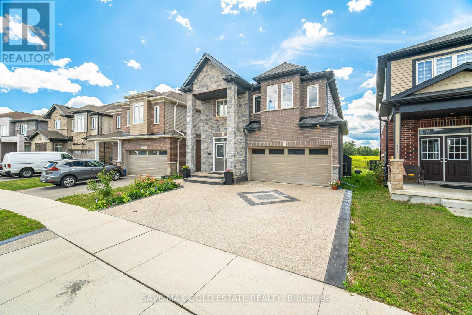 Photo 3 of 292 Freure Drive, Cambridge ON