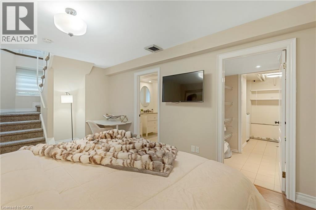 Photo 23 of 46 Herkimer Street Unit 2, Hamilton ON