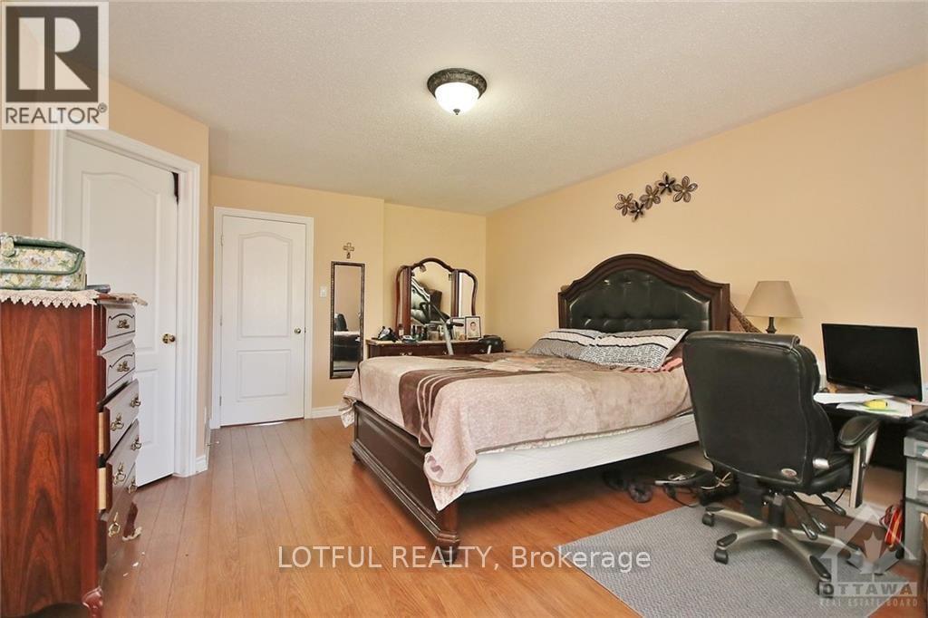 Photo 25 of 212 Meadowlilly Road, Ottawa ON