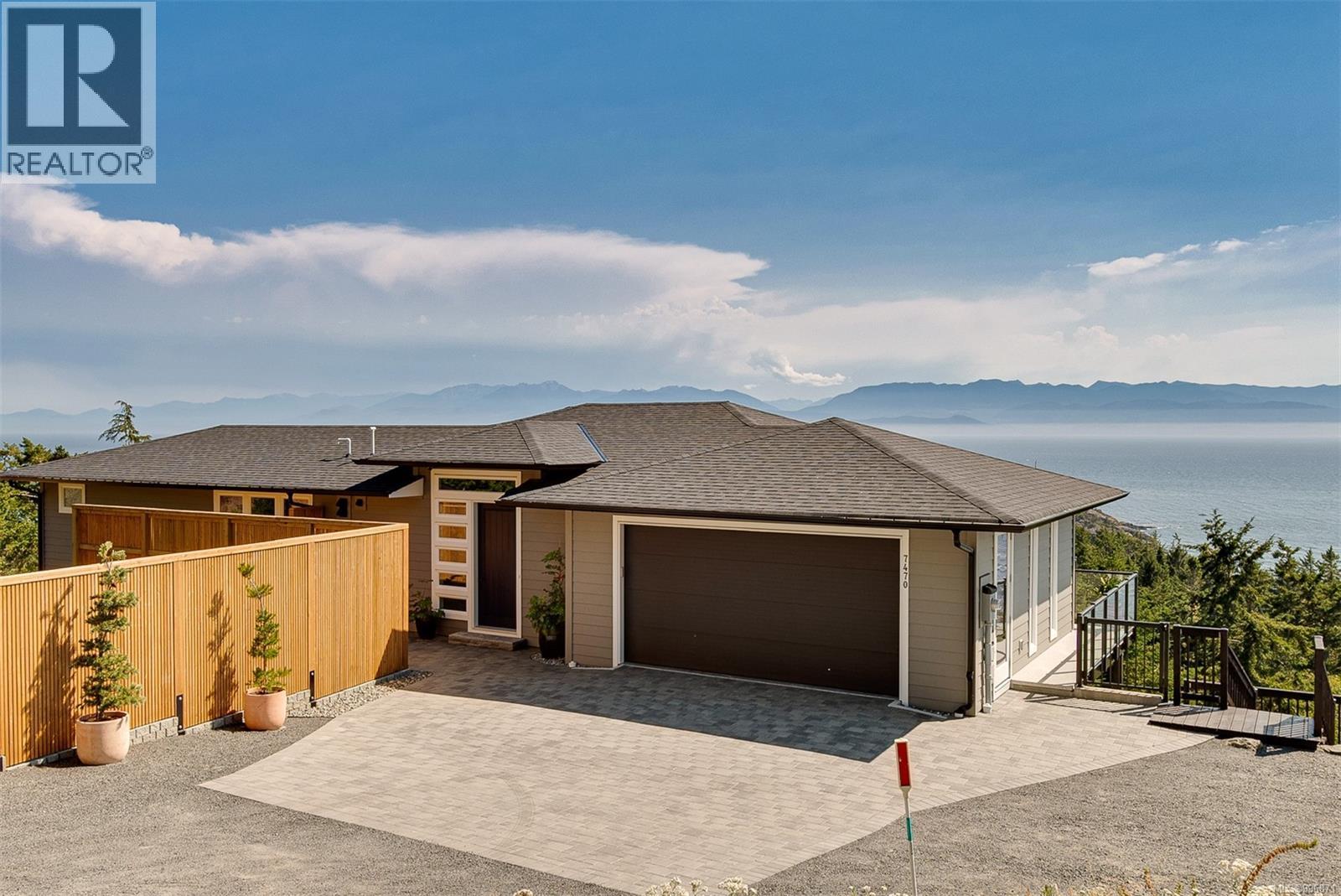 Photo 6 of 7470 Thornton Hts, Sooke BC