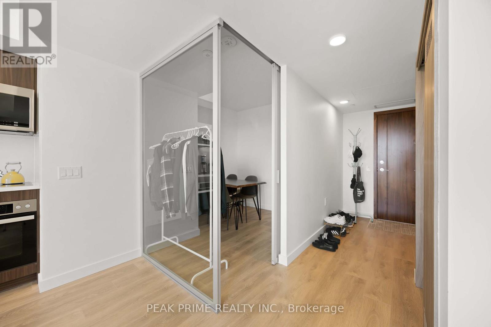 Photo 19 of 2610 38 Widmer Street, Toronto ON