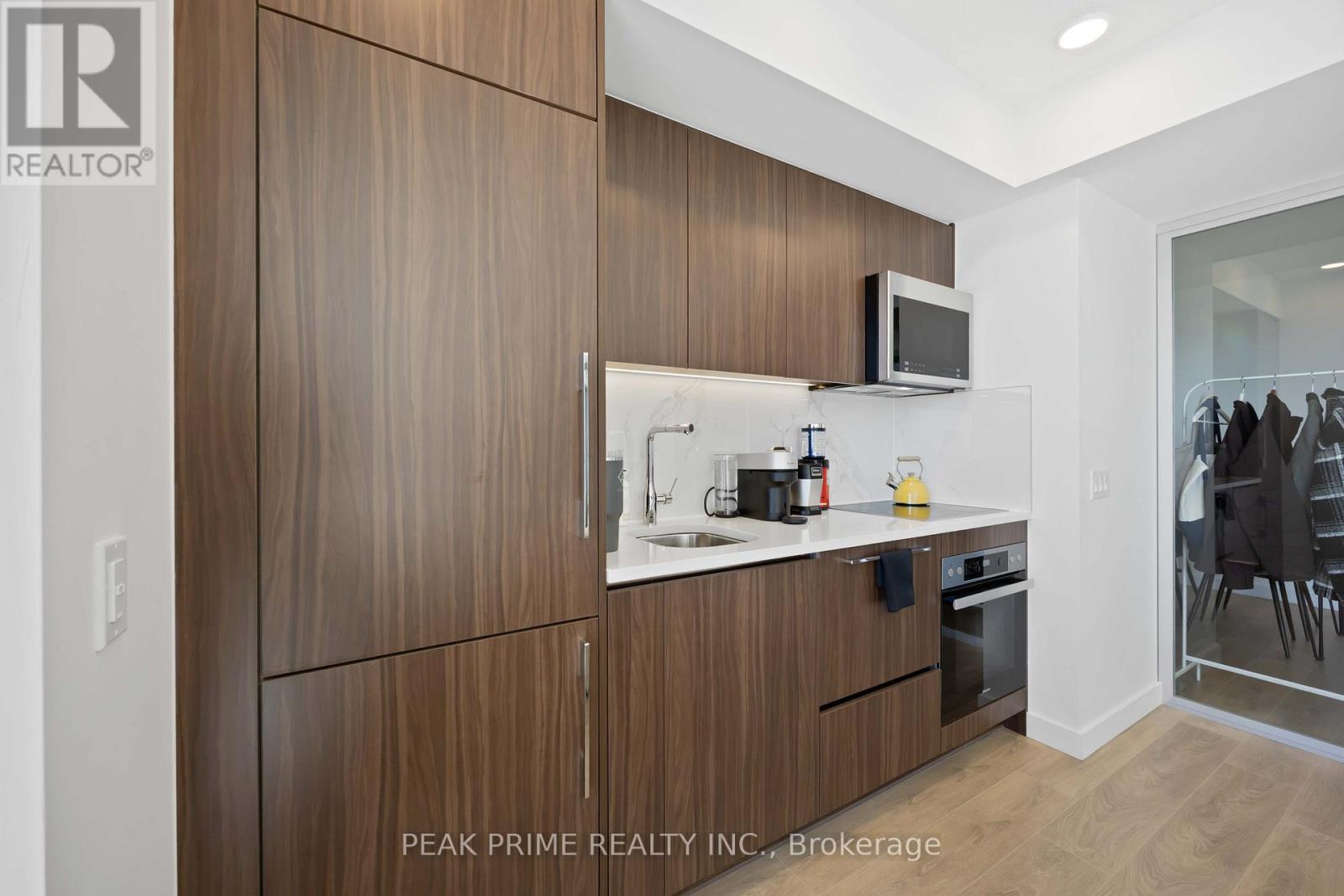 Photo 18 of 2610 38 Widmer Street, Toronto ON