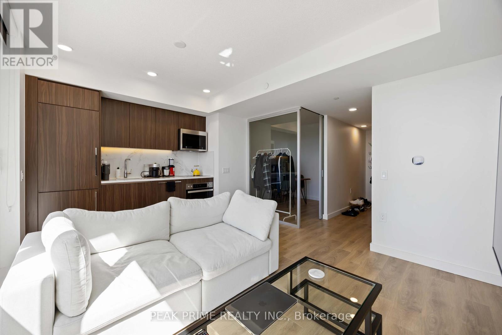 Photo 7 of 2610 38 Widmer Street, Toronto ON