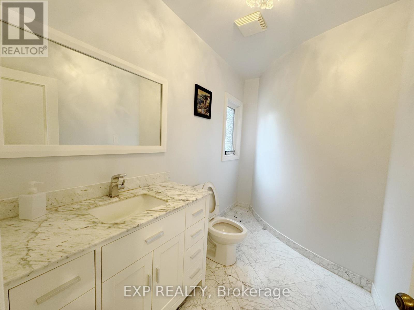 Photo 1 of 98 Clarinda Drive, Toronto ON