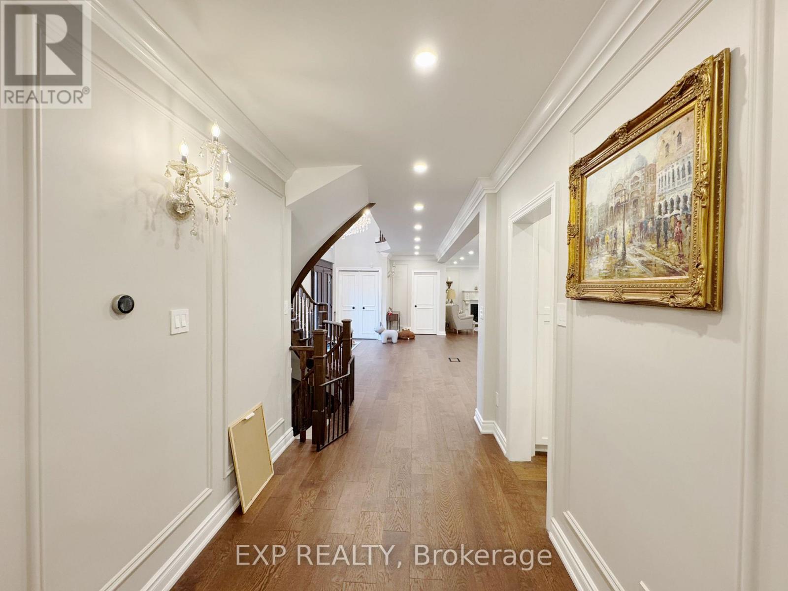 Photo 18 of 98 Clarinda Drive, Toronto ON