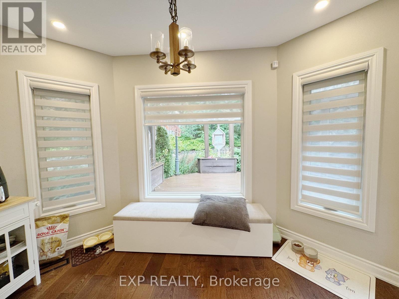 Photo 16 of 98 Clarinda Drive, Toronto ON