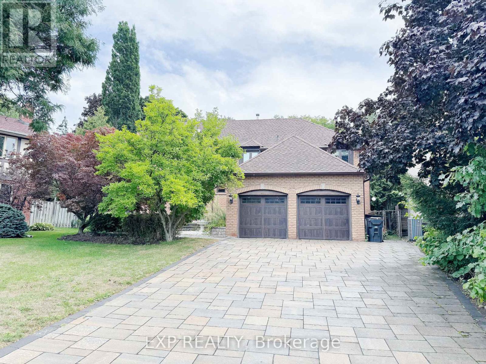 Photo 14 of 98 Clarinda Drive, Toronto ON