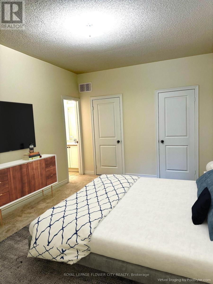 Photo 1 of 512 Littlewood Lane, Ajax ON