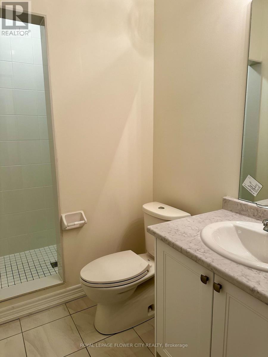 Photo 6 of 512 Littlewood Lane, Ajax ON