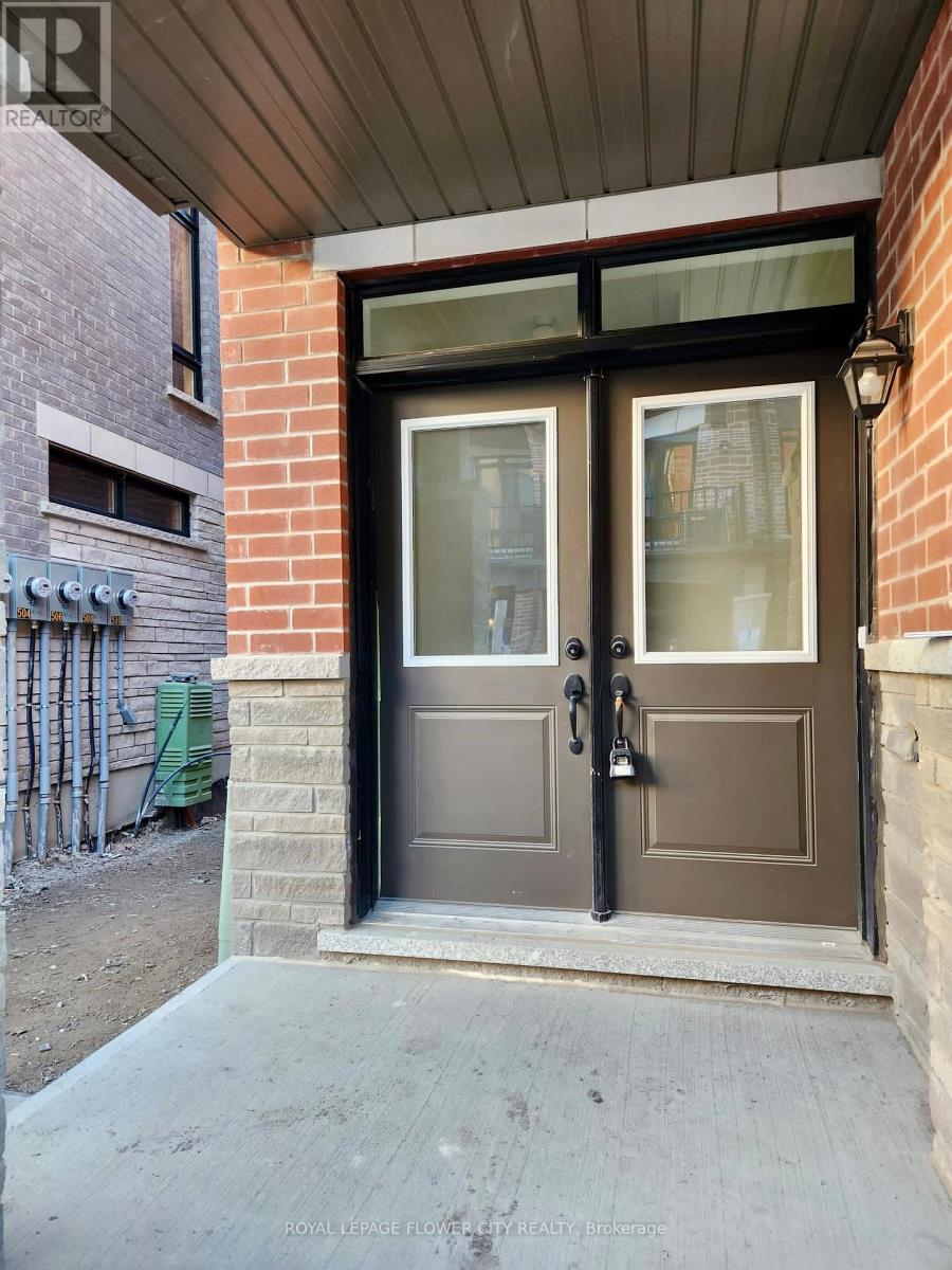 Photo 33 of 512 Littlewood Lane, Ajax ON