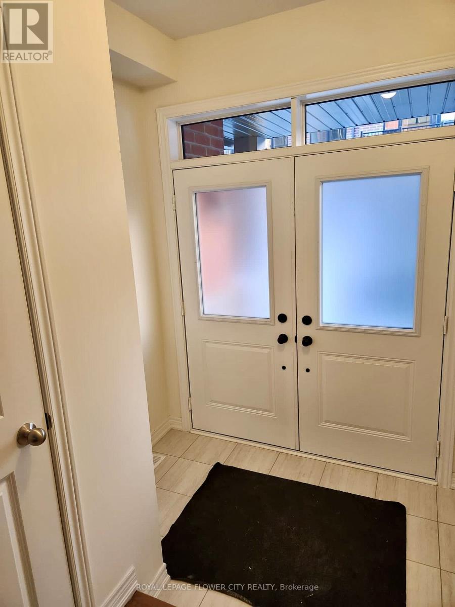 Photo 14 of 512 Littlewood Lane, Ajax ON