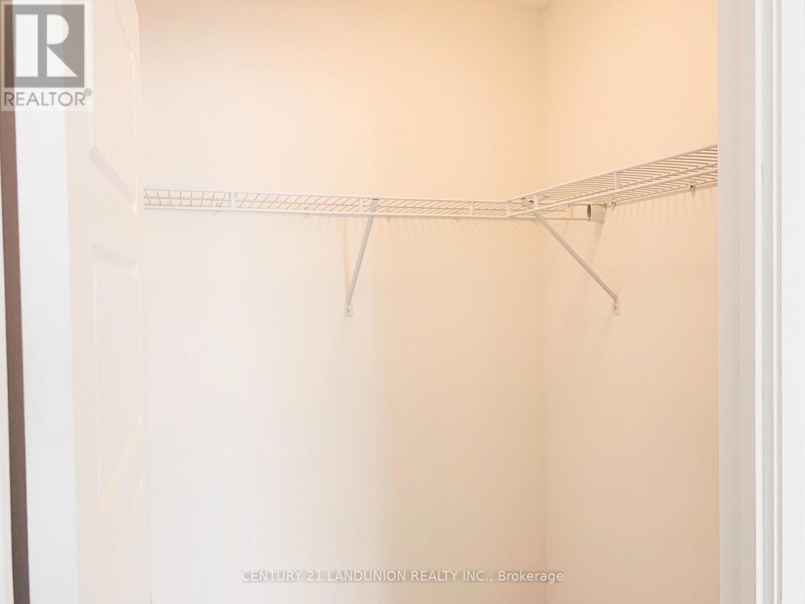 Photo 7 of 1705 15 Water Walk Drive, Markham ON