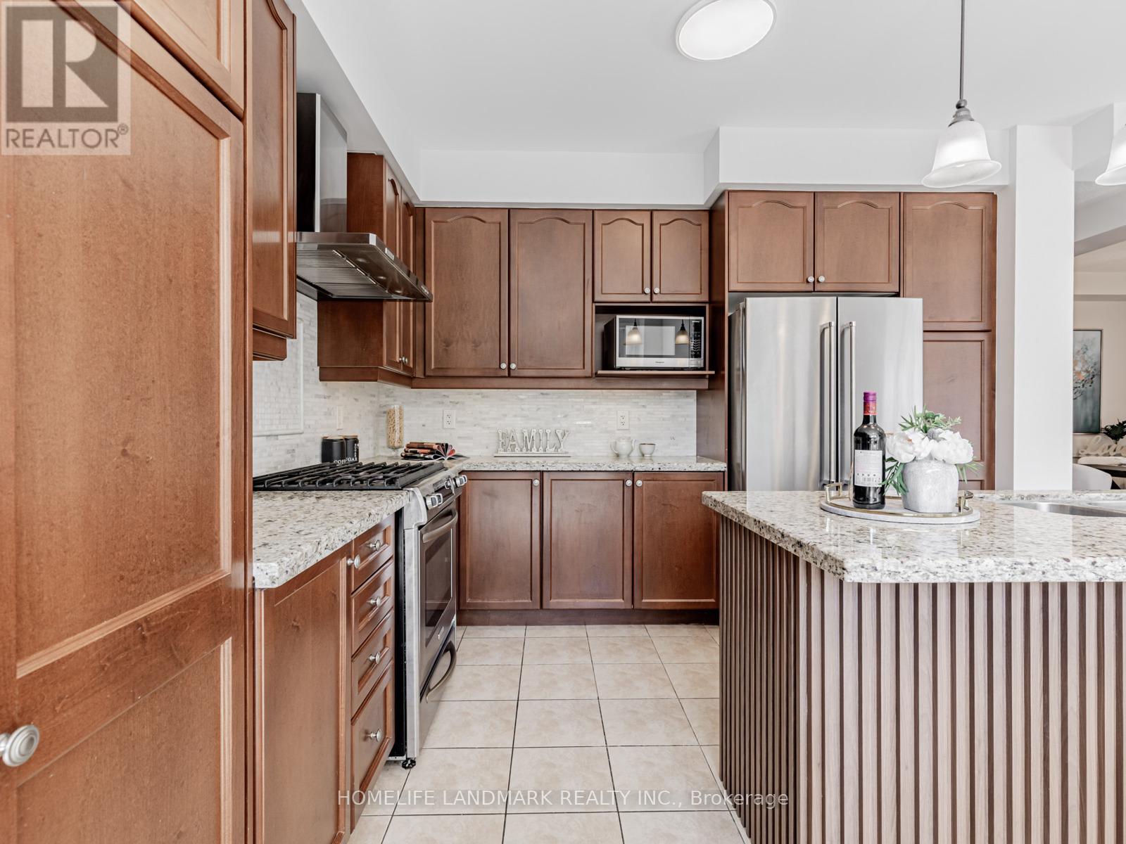 Photo 17 of 3 Wintam Place, Markham ON