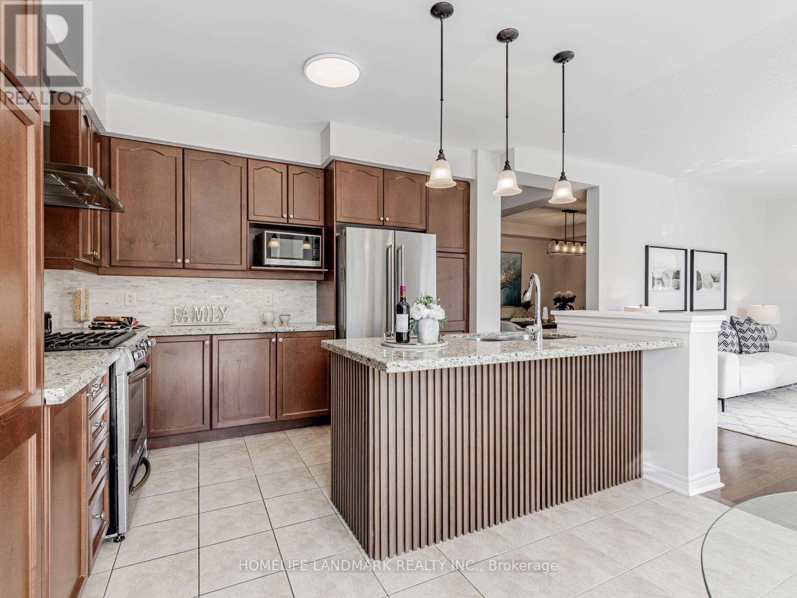 Photo 18 of 3 Wintam Place, Markham ON