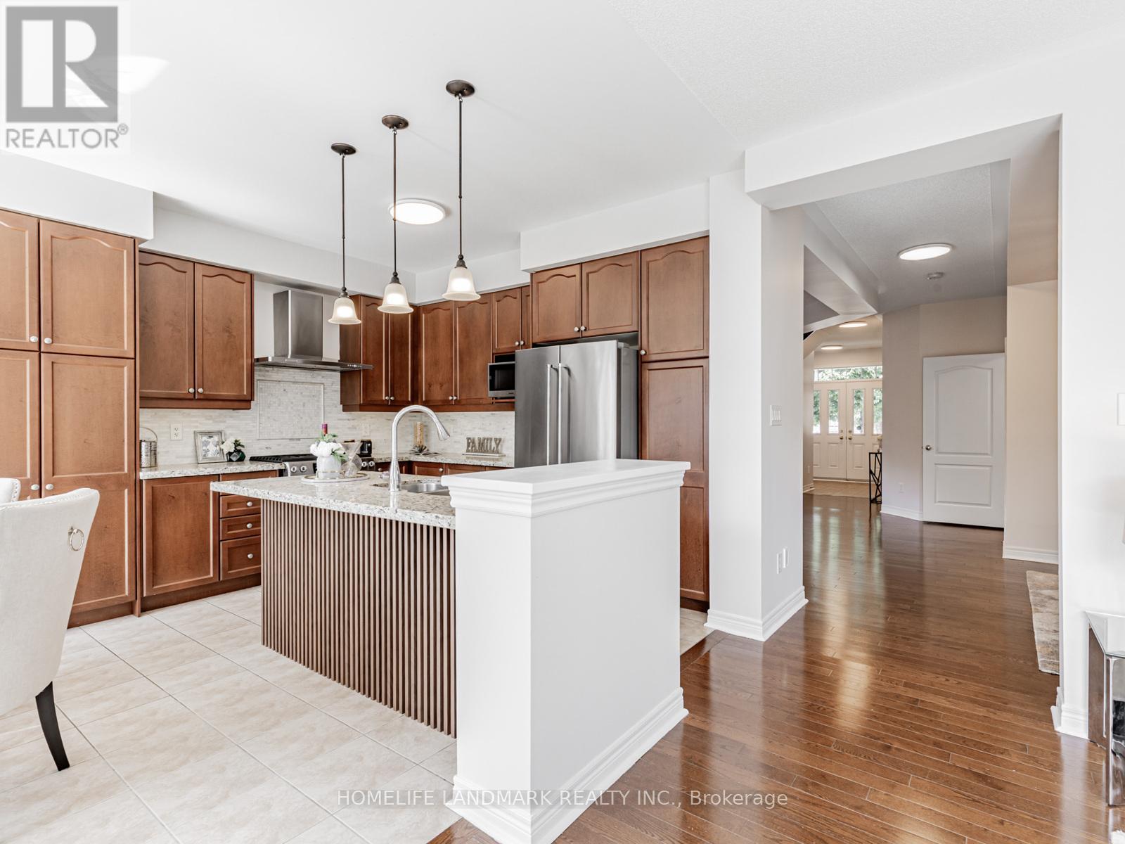 Photo 20 of 3 Wintam Place, Markham ON