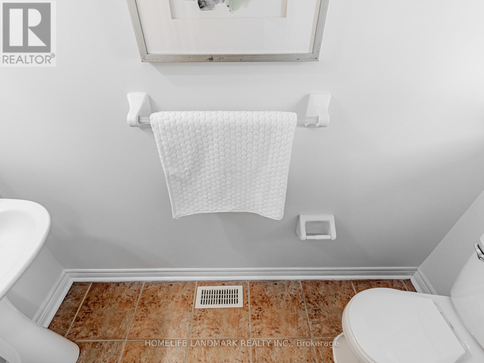 Photo 23 of 3 Wintam Place, Markham ON