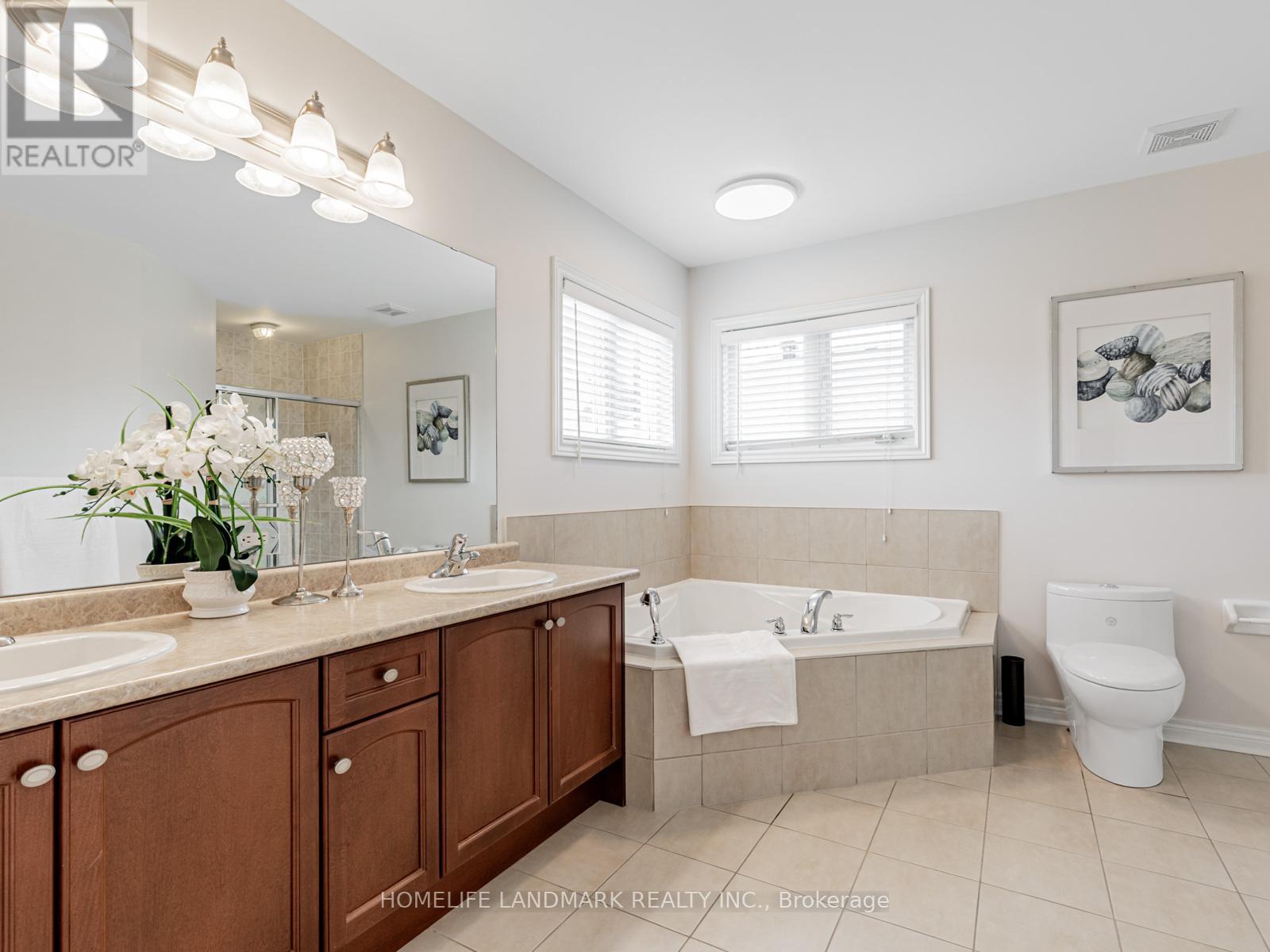 Photo 32 of 3 Wintam Place, Markham ON