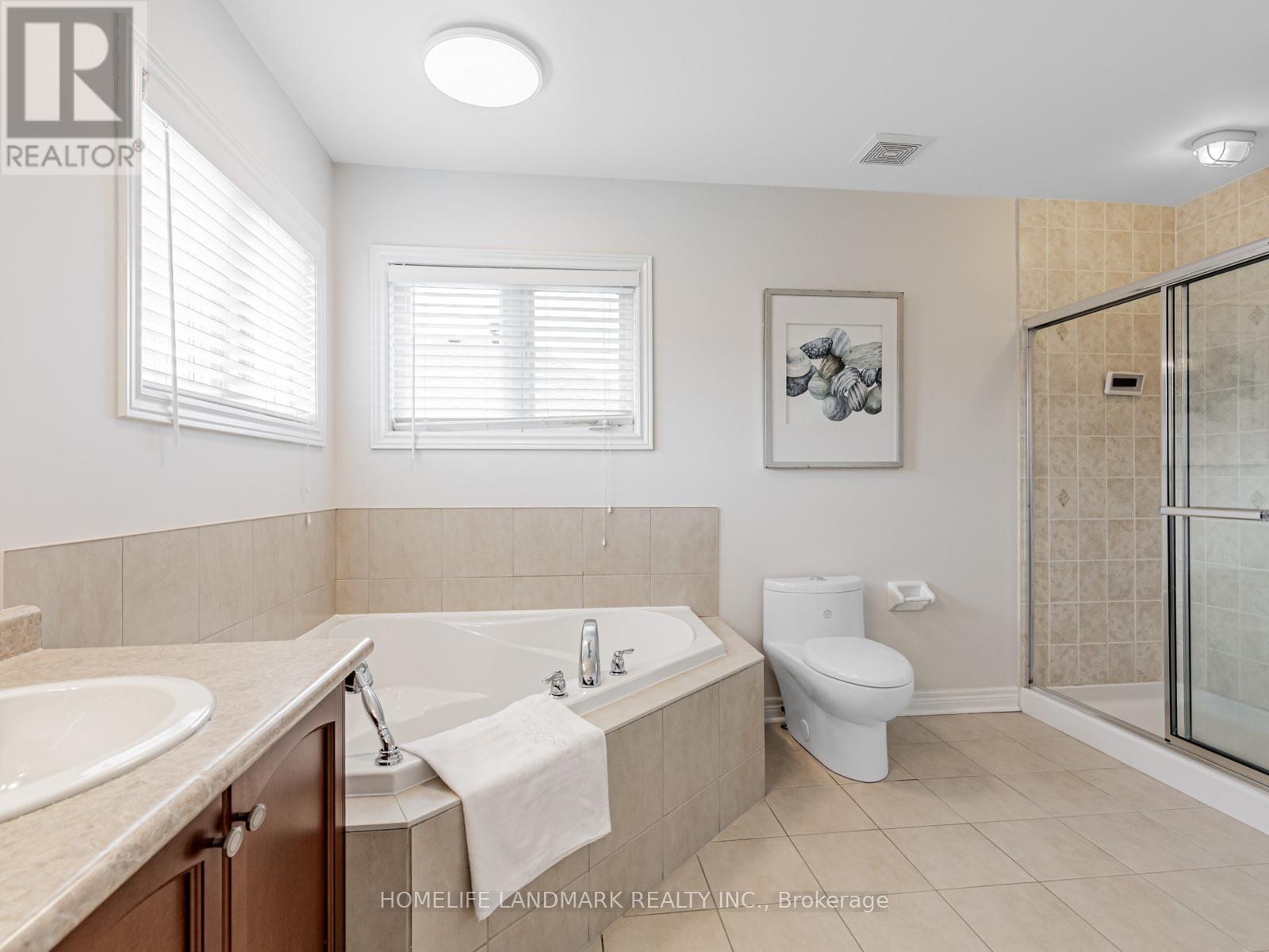 Photo 33 of 3 Wintam Place, Markham ON