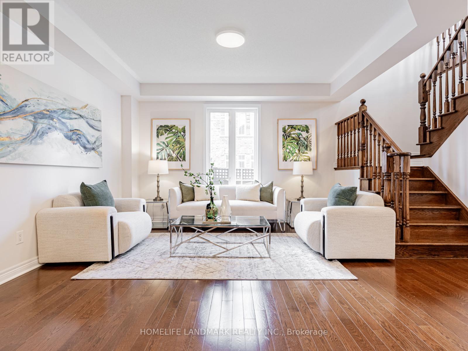 Photo 6 of 3 Wintam Place, Markham ON
