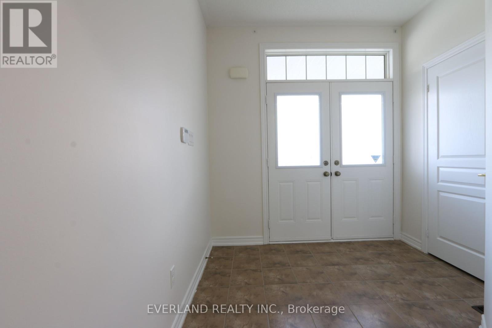 Photo 19 of 51 Lucida Court, Whitchurchstouffville ON
