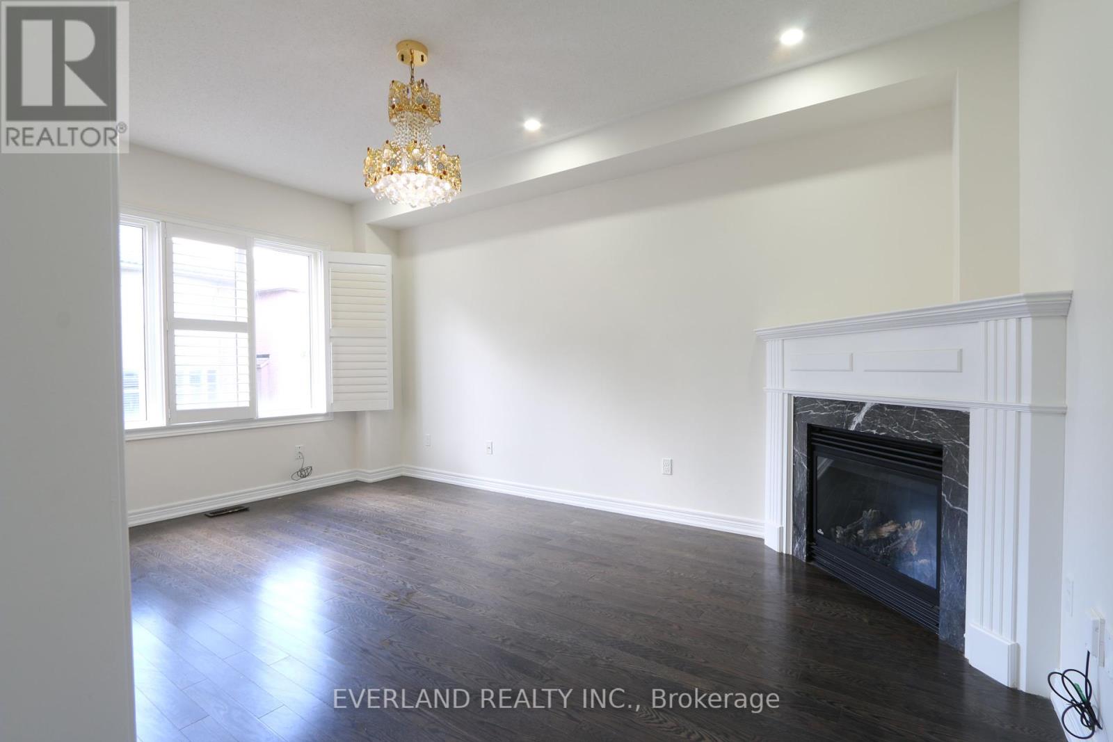 Photo 30 of 51 Lucida Court, Whitchurchstouffville ON