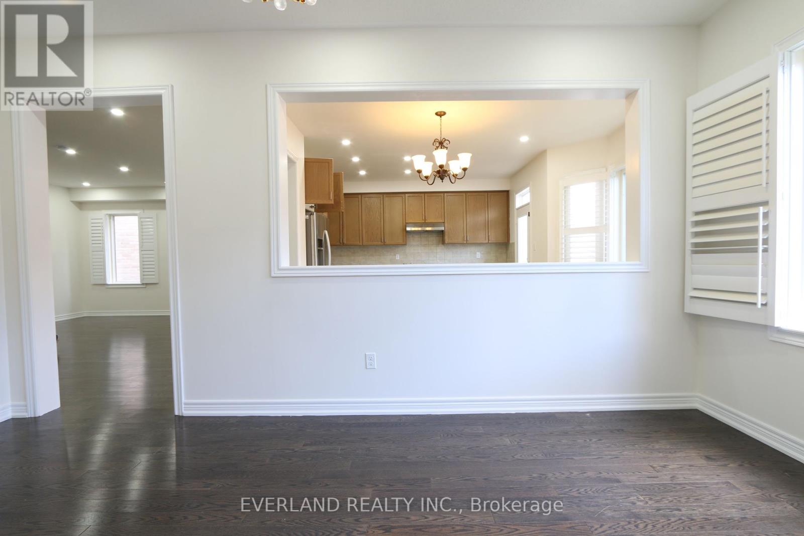 Photo 26 of 51 Lucida Court, Whitchurchstouffville ON