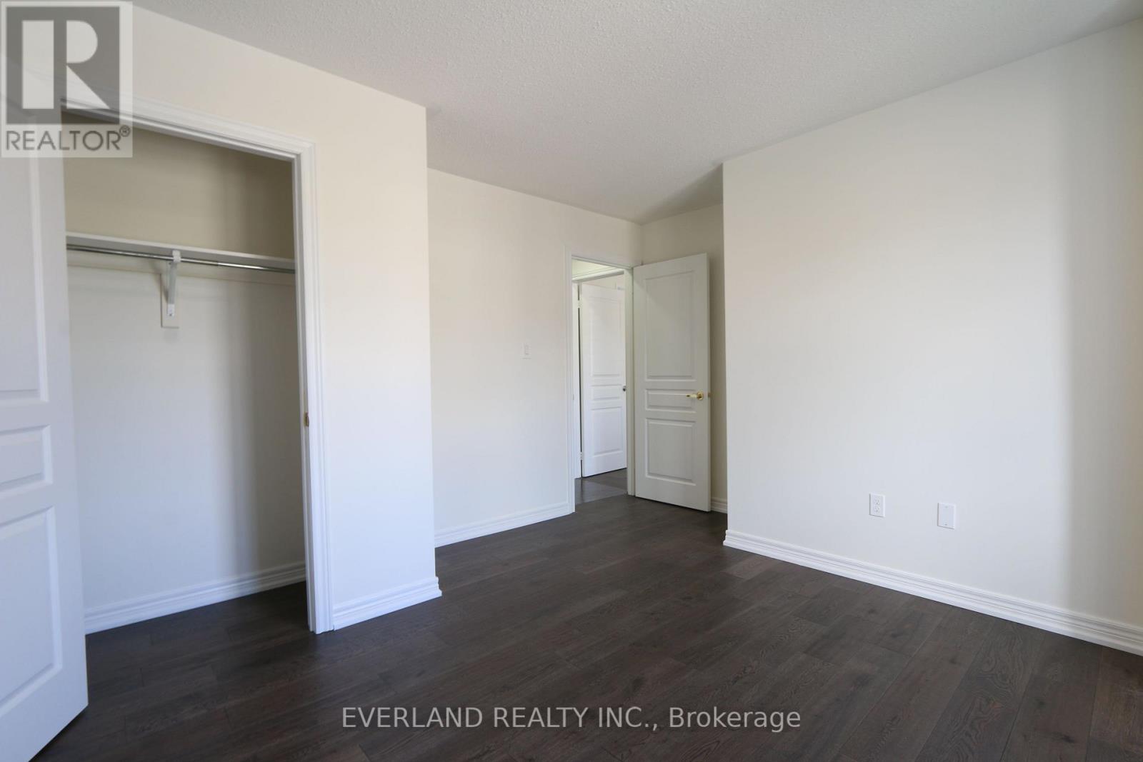 Photo 10 of 51 Lucida Court, Whitchurchstouffville ON