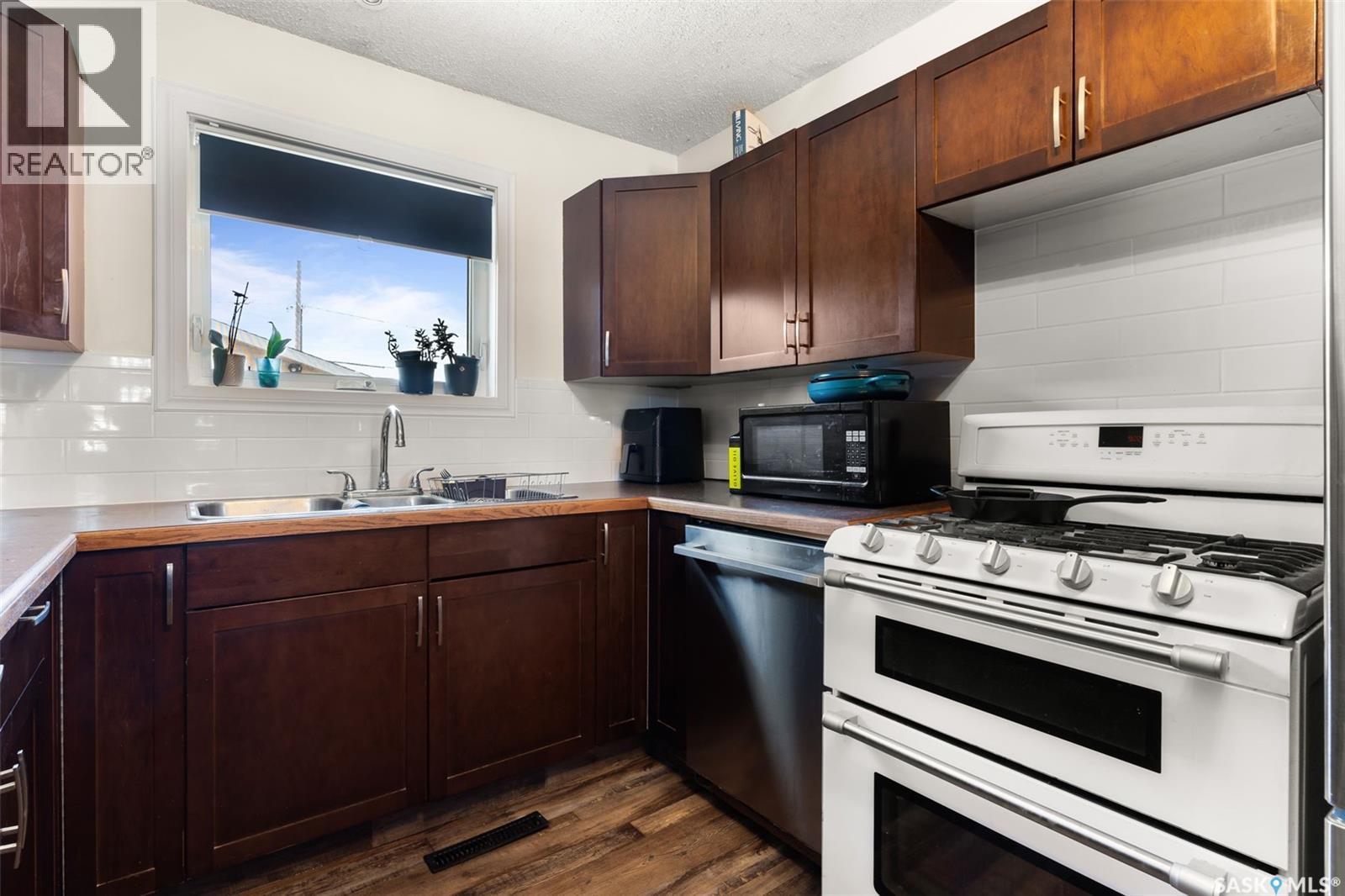 Photo 11 of 316 Elder Street, Pense SK
