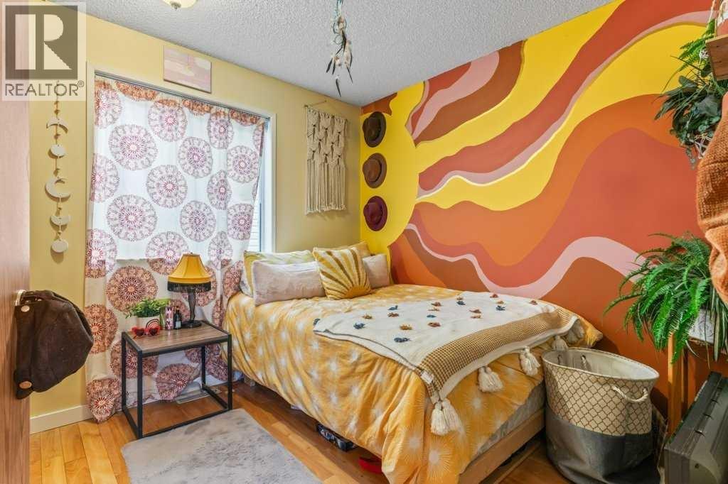 Photo 5 of 112 Rivercrest Circle Se, Calgary AB