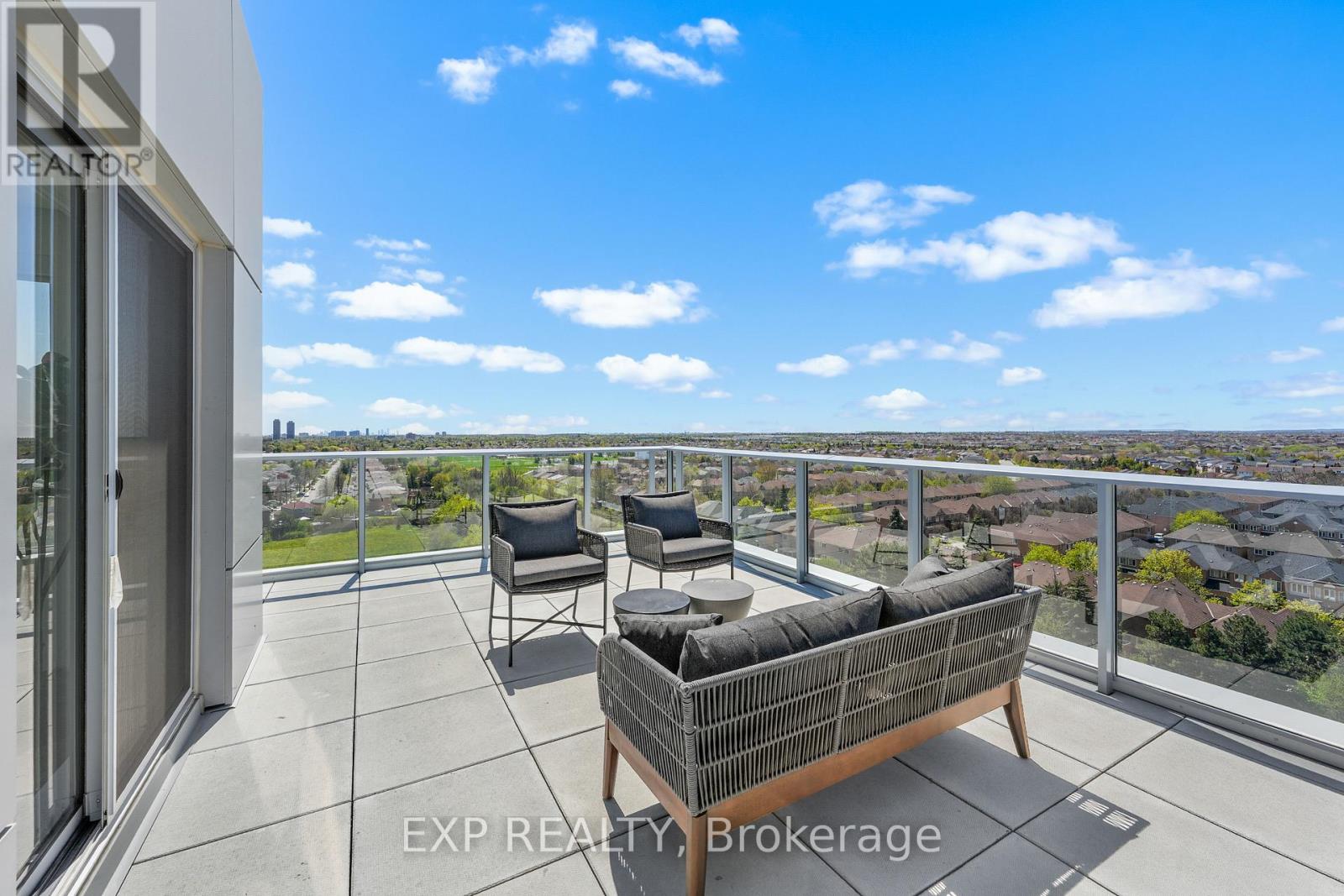 Photo 15 of 302 100 Manett Crescent, Brampton ON