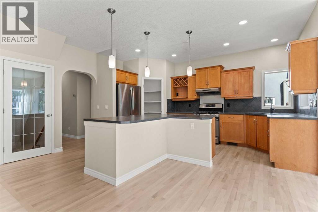 Photo 33 of 16 Shawbrooke Park Sw, Calgary AB