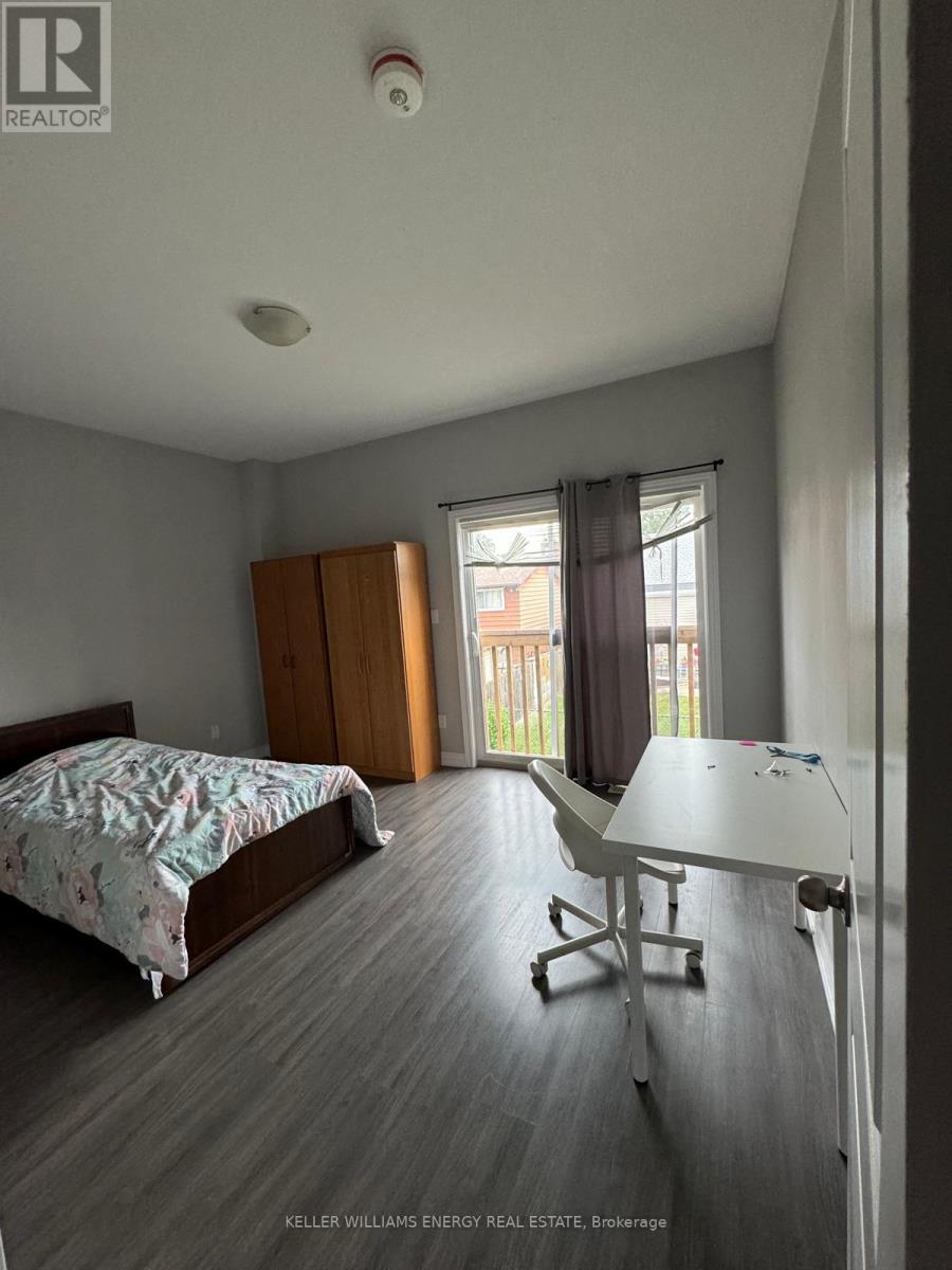 Photo 12 of 66 C Battle Street, Thorold ON