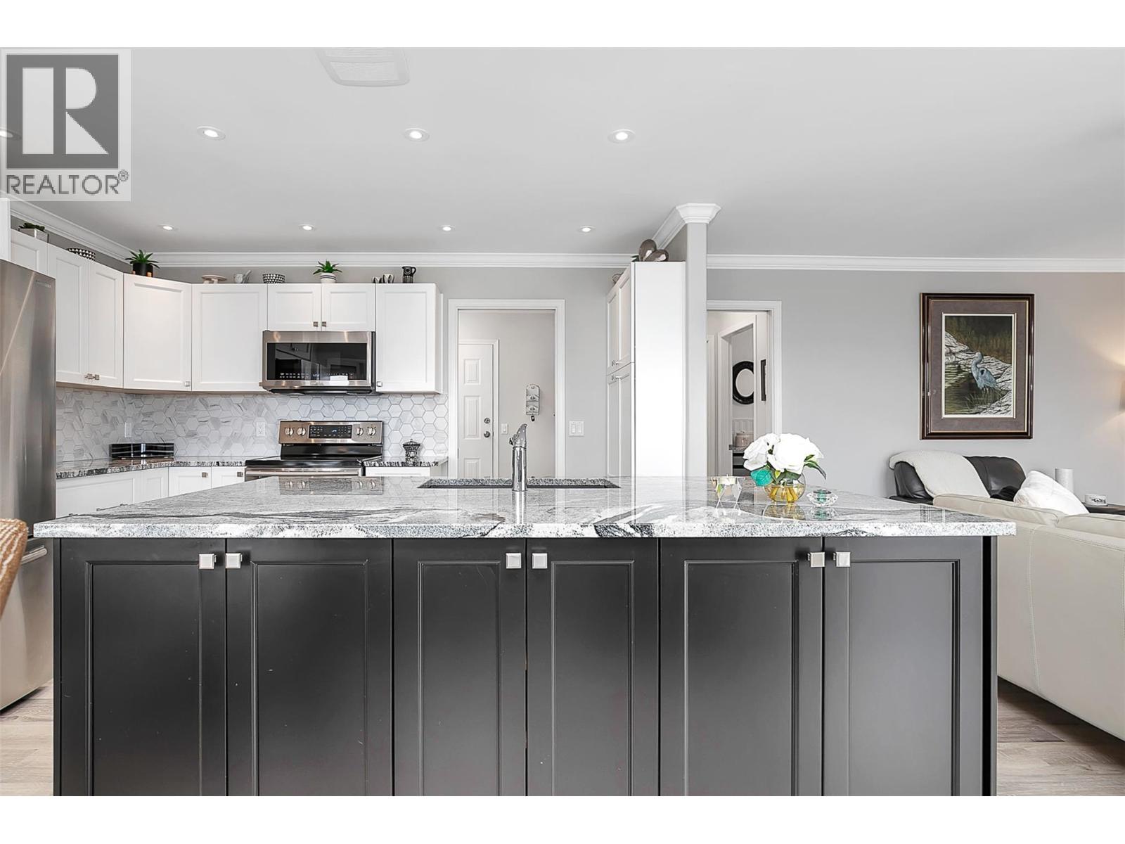 Photo 10 of 880 Ackerman Court, Kelowna BC